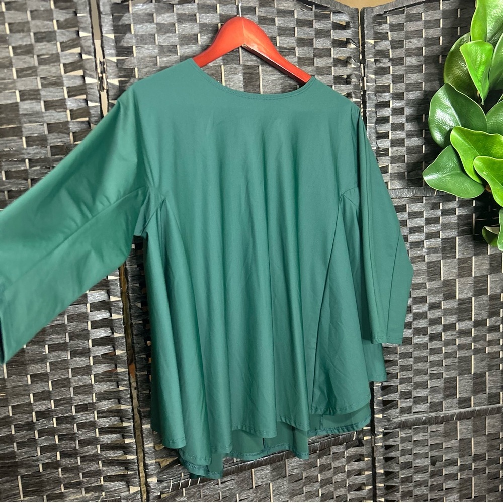 IC by Connie K deep green swing top long sleeved Lagenlook